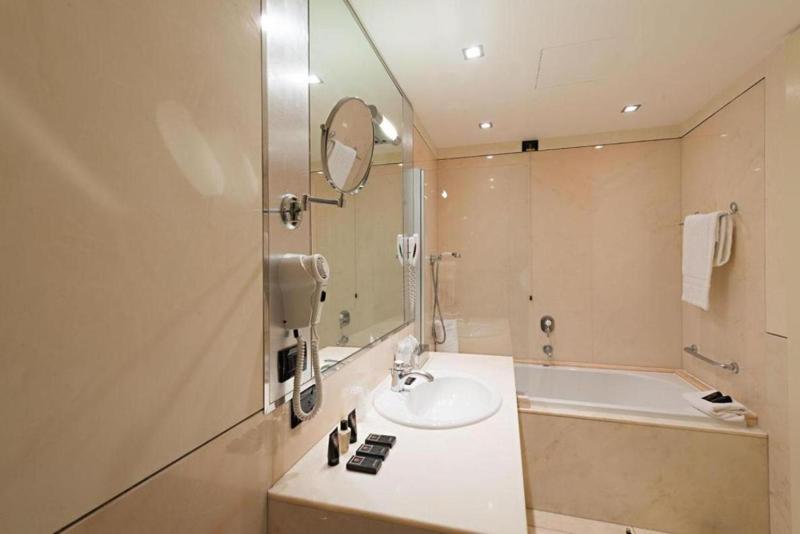 Junior Suite image 2
