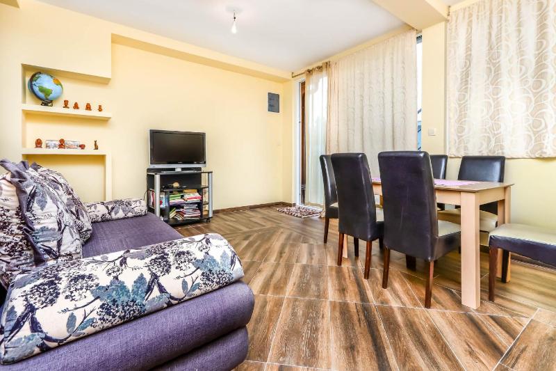 Studio Apartment image 4