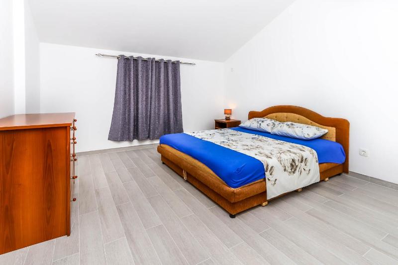 Apartment with Sea View image 2