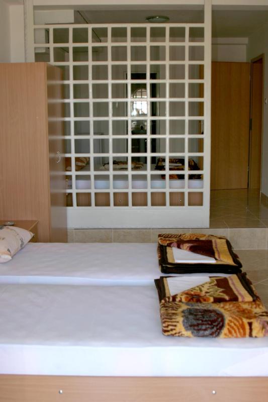 Studio with Balcony and Sea View (4 Adults) image 4