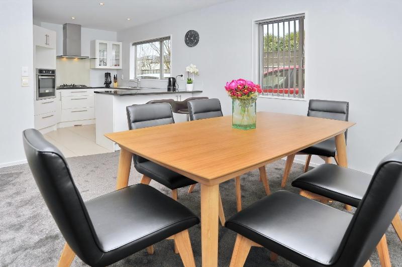 Regents Villas - Christchurch Holiday Homes - image 11