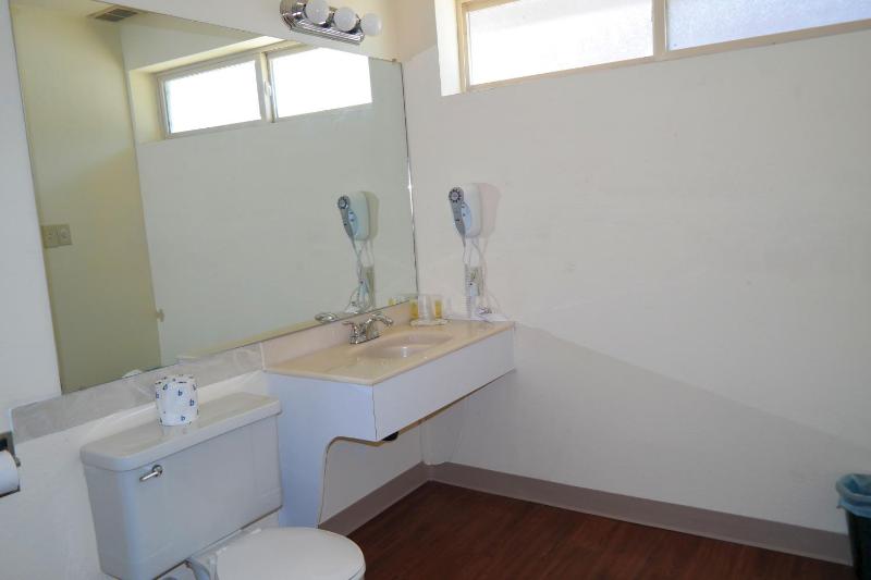 Deluxe Double Room image 4