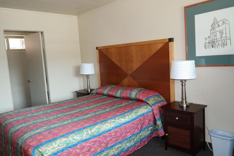 Deluxe Double Room image 2