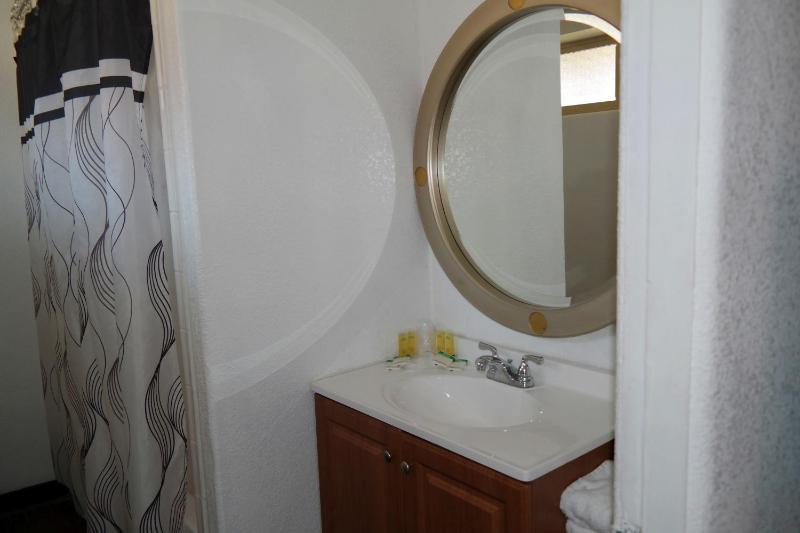 Double Room with Private Bathroom image 2