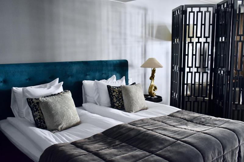 Grand Deluxe Double or Twin Room image 2