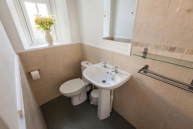 Clydesdale Apartments - image 14