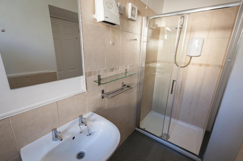 Clydesdale Apartments - image 16