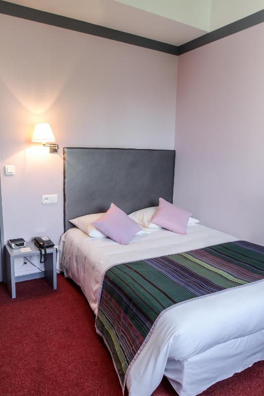 Classic Single Room image 3