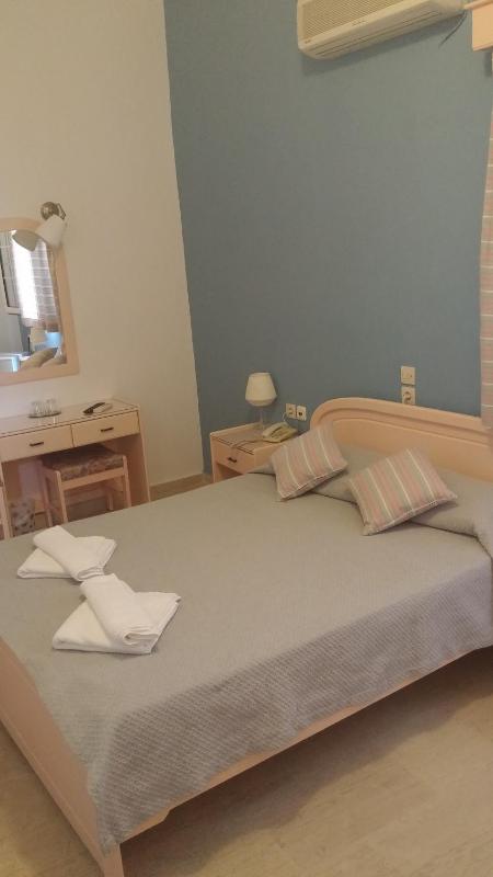 Double Room with Garden View image 4