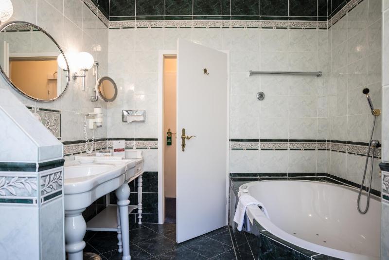 Junior Suite image 3
