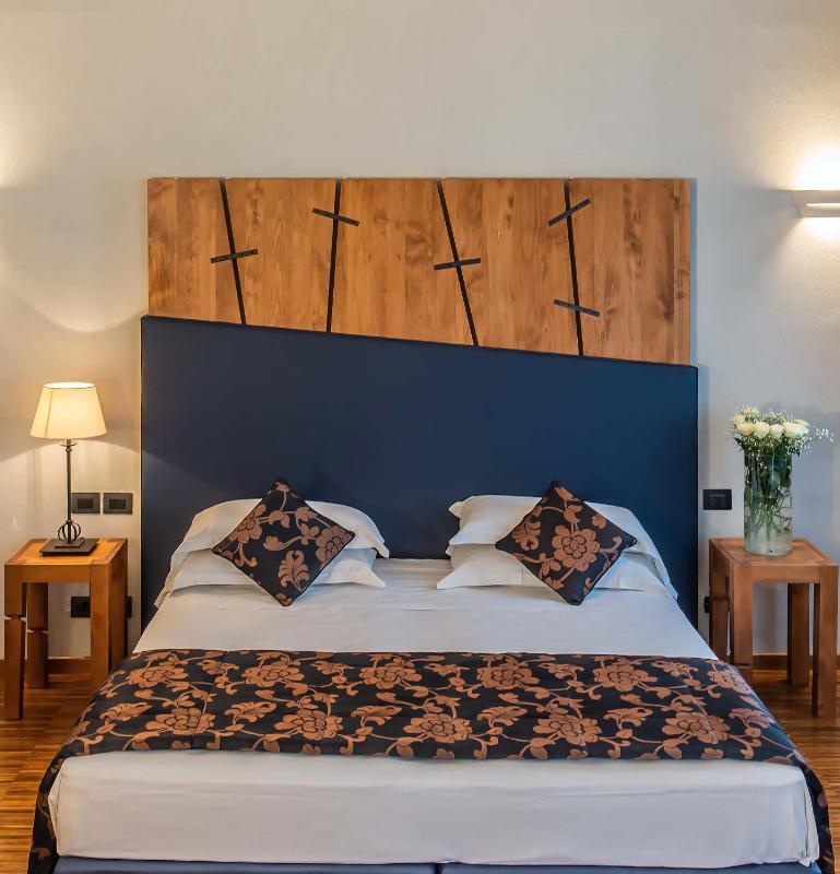 Standard Single Room image 4