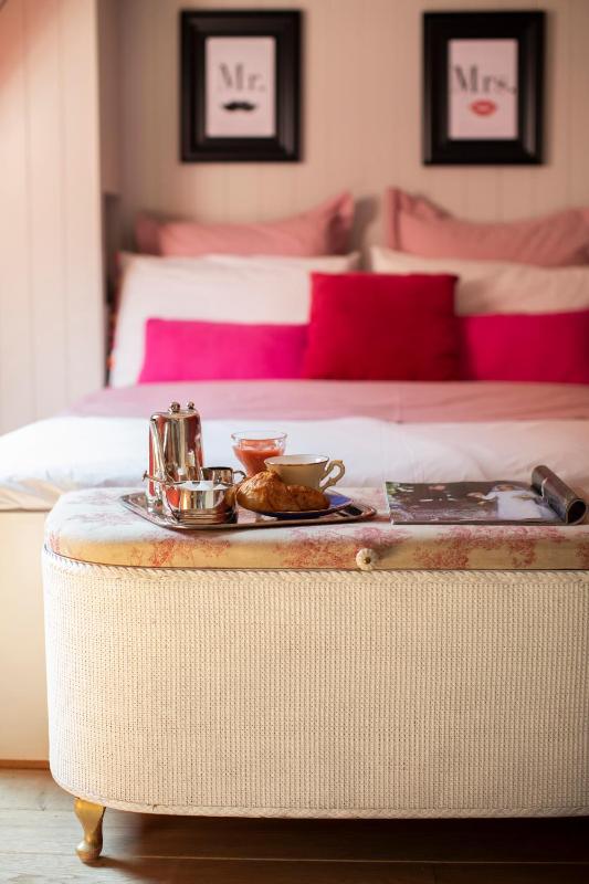 Standard Double or Twin Room image 4