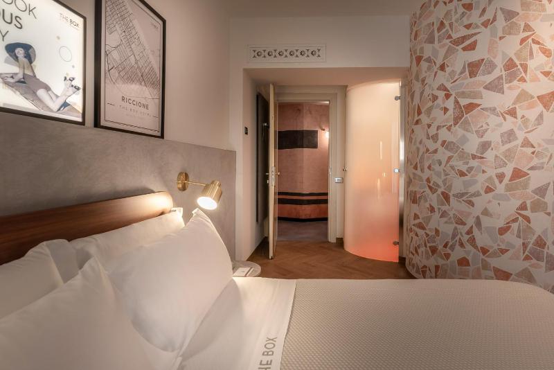 Superior Double Room image 4