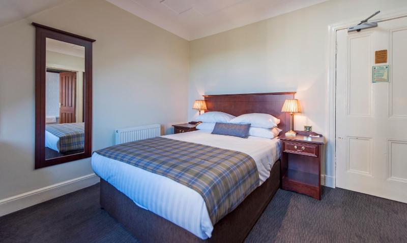 Superior Double Room with Garden View image 2