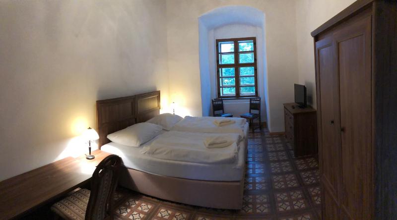 Large Double Room image 3