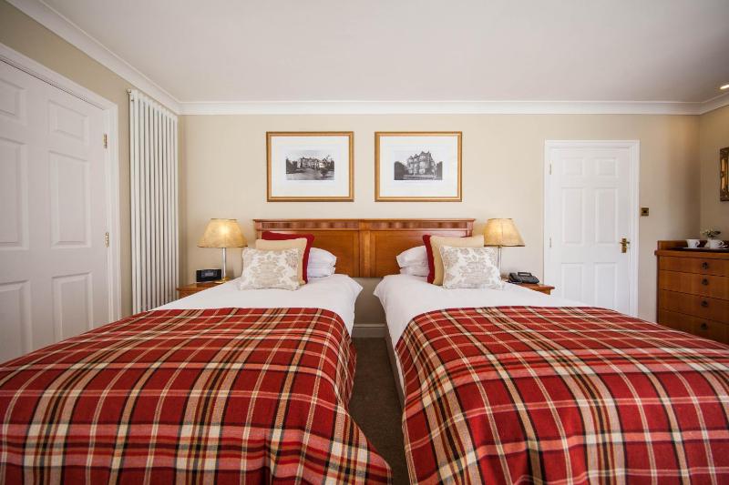 Double or Twin Room with Garden View image 4