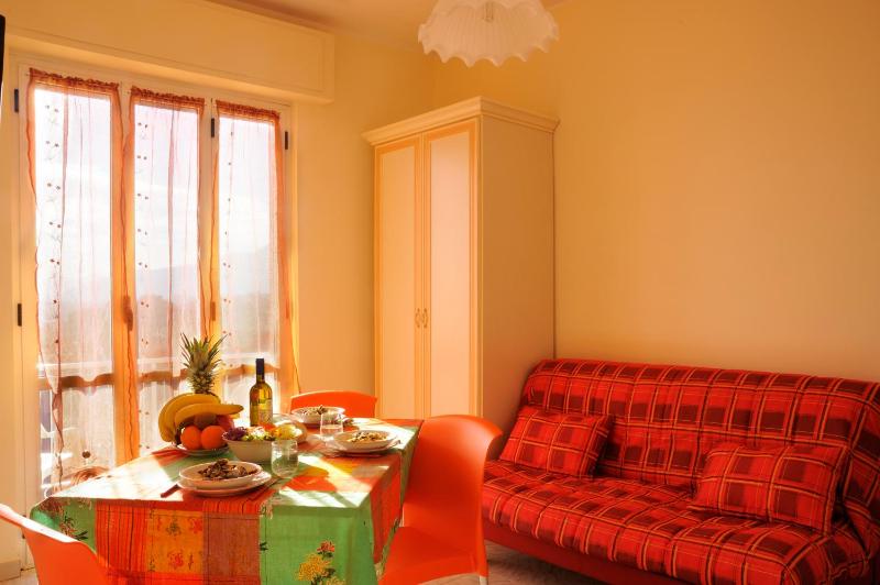 One-Bedroom Apartment (5 Adults) image 3