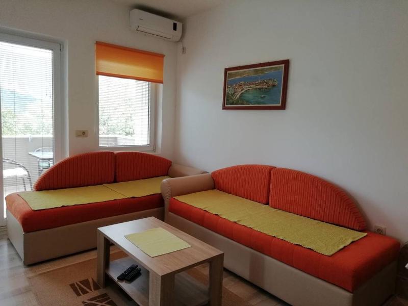 Apartment with Terrace image 4