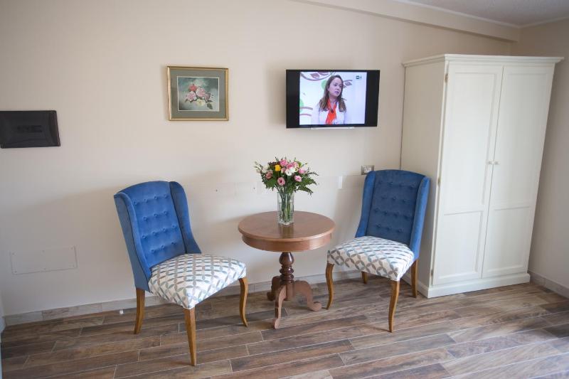 Double Room with Balcony and Sea View image 4
