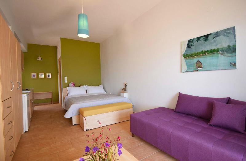 Elina Apartments - image 2