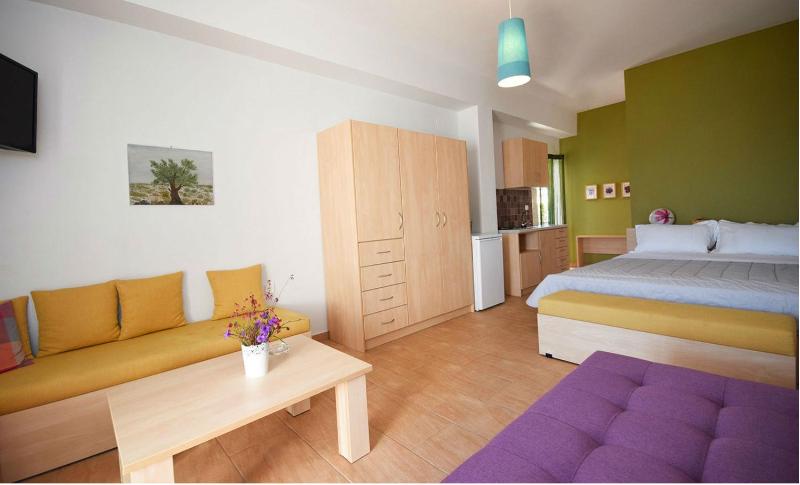 Elina Apartments - image 4