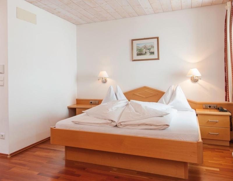 Standard Double Room image 1