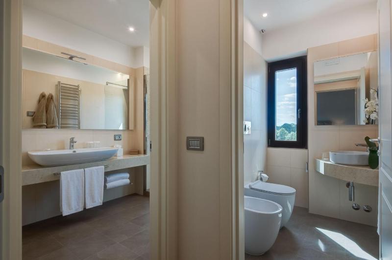 Suite image 3