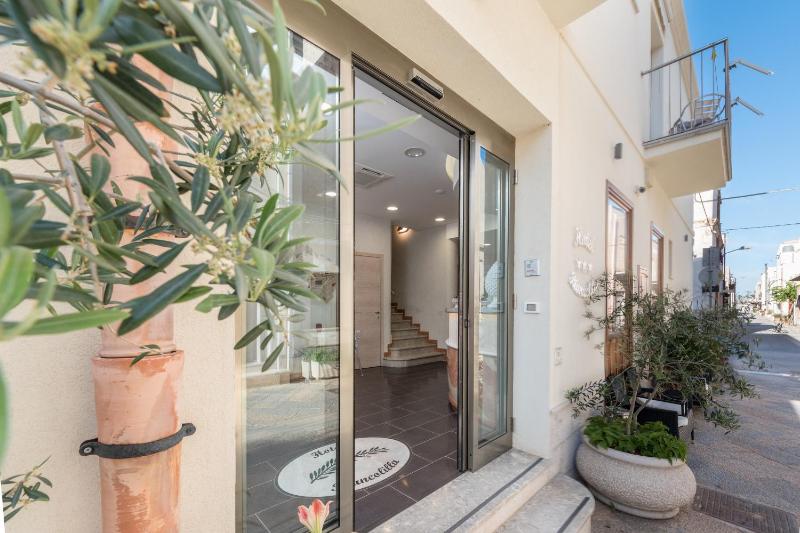 Hotel Biancolilla - image 47