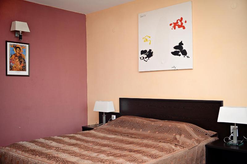 Studio with Terrace image 1
