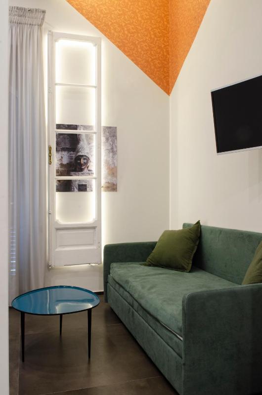 Deluxe Triple Room image 4