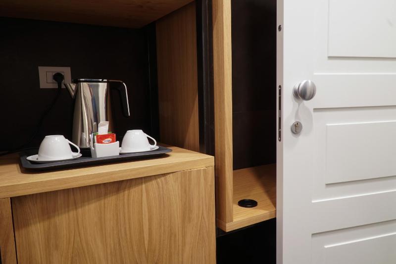 Deluxe Triple Room image 2