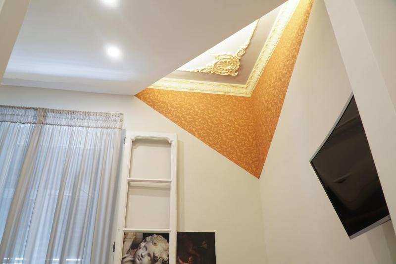 Deluxe Triple Room image 3