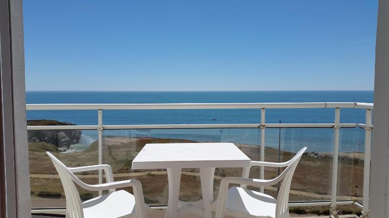  Double Room with Balcony and Sea View image 3