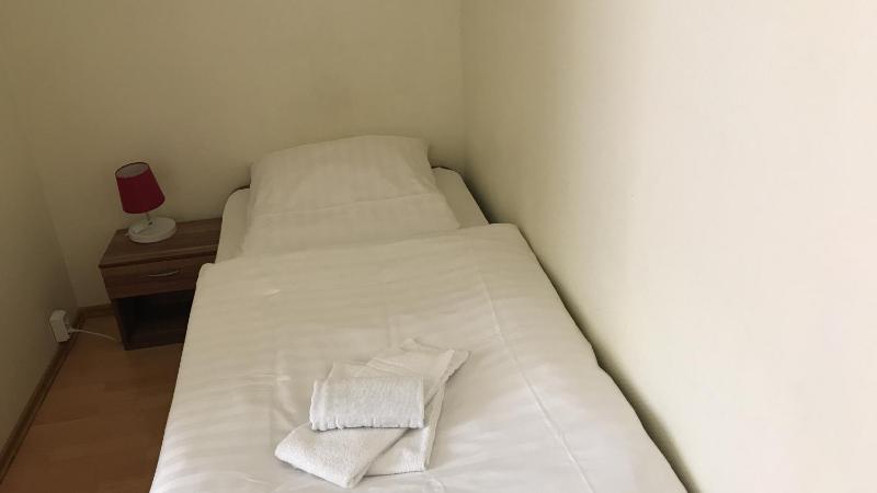Basic Single Room image 2