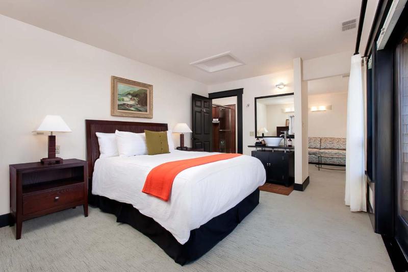 Superior Queen Room image 4