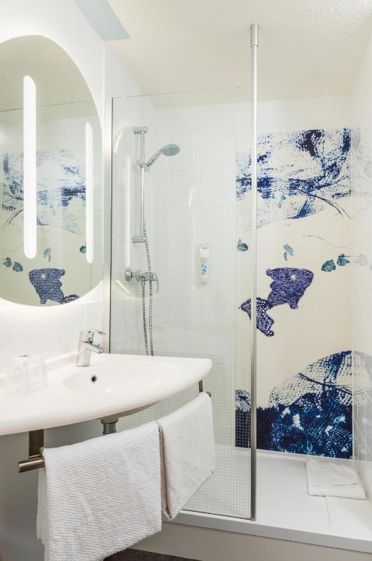 Standard Triple Room image 2