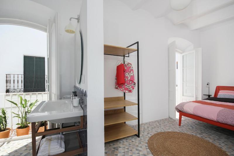 Deluxe Double Room image 2