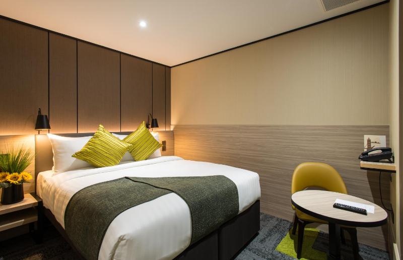 Double Room image 1
