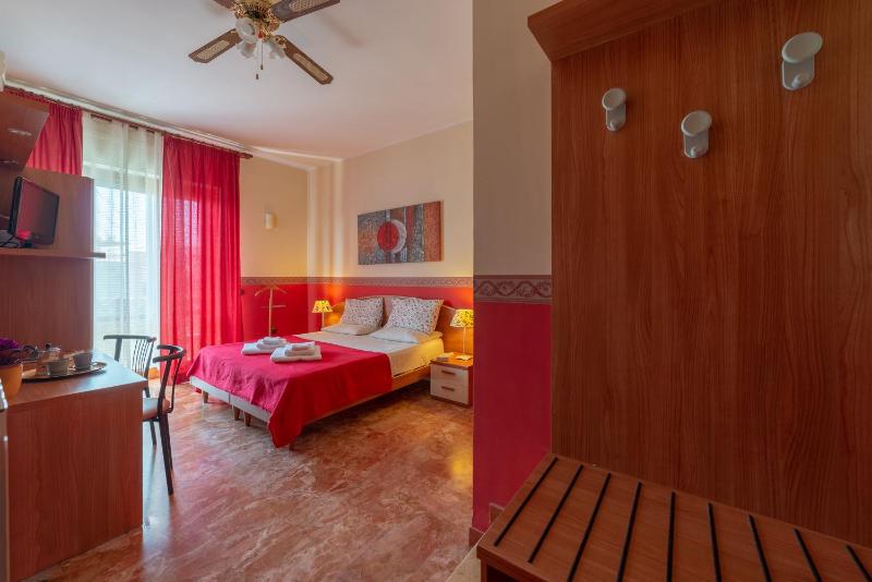 Double or Twin Room with Shower image 4