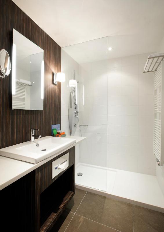 Krasnapolsky Apartments - image 3