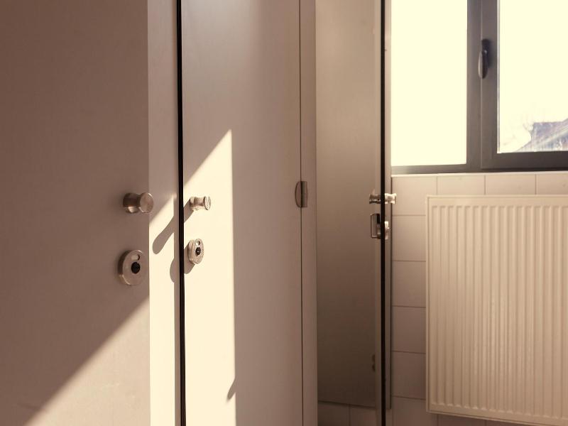 Single Bed in 6-Bed Mixed Dormitory Room image 4