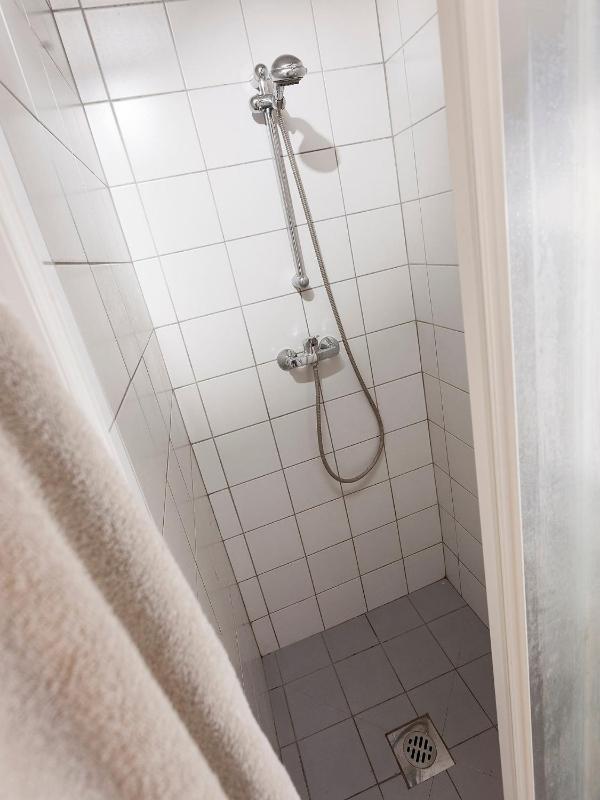 Double Room with Shared Bathroom image 2
