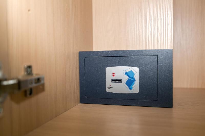 Single Room image 1