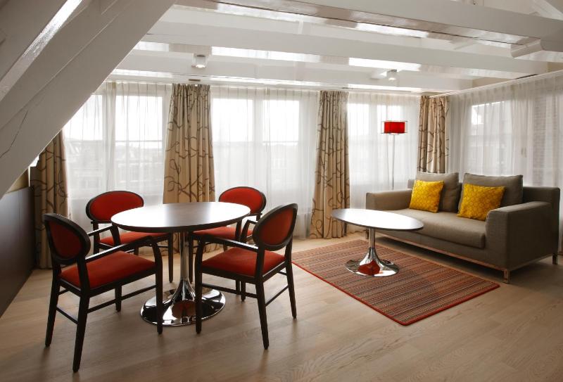 Krasnapolsky Apartments - image 6