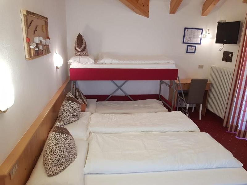 Quadruple Room image 2