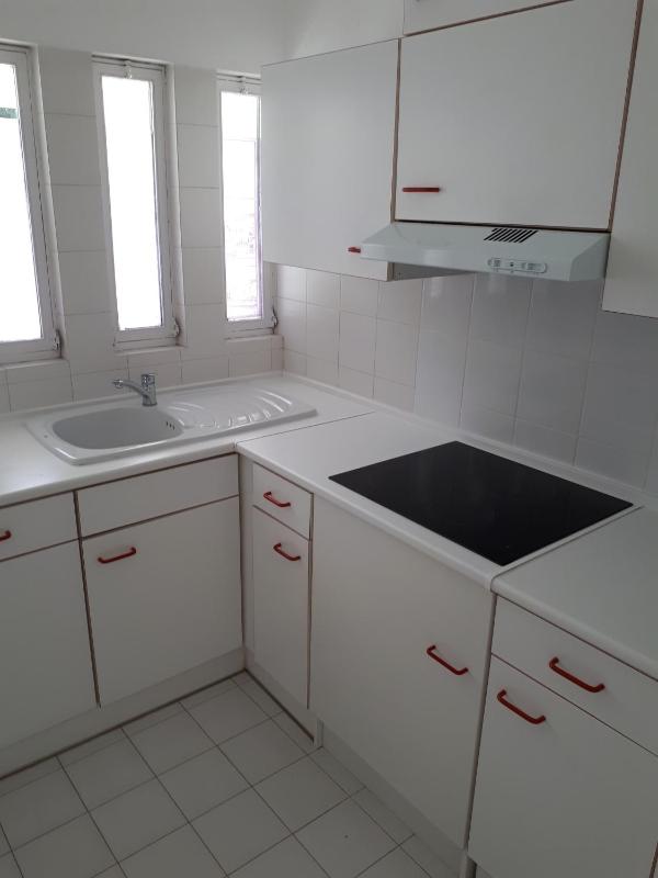 Two-Bedroom Apartment with Partial Sea View image 3