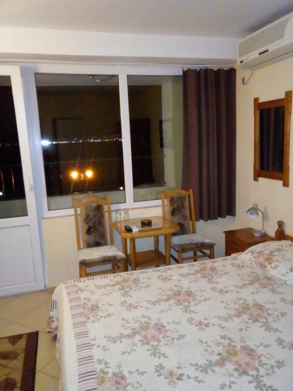 Standard Double Room with Sea View image 3