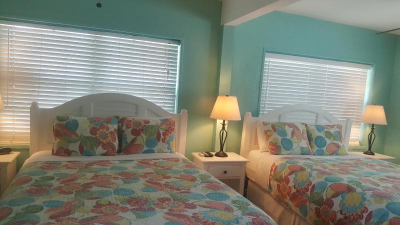 Queen Room with Two Queen Beds (Unit C11) image 1