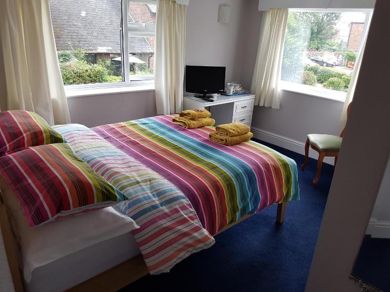 Double Room with Private Bathroom image 2