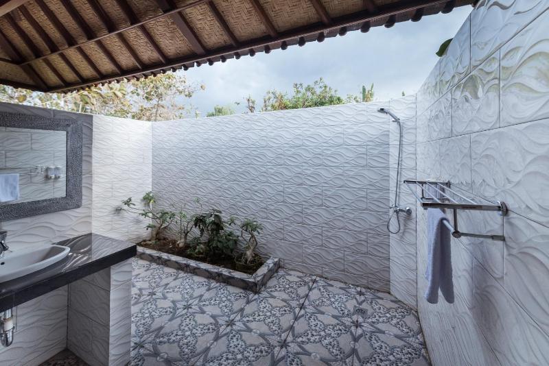 Queen Villa - image 22